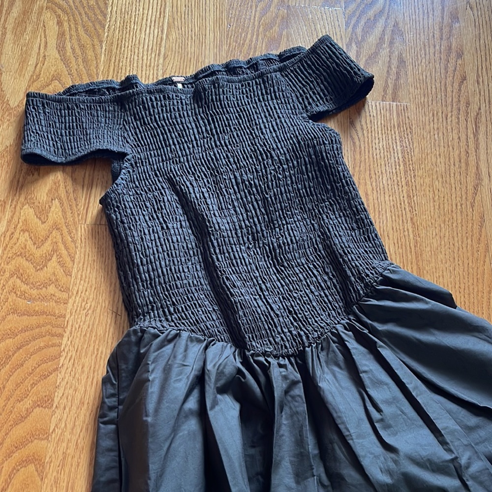 Free People Ceci Smocked Midi size M NWT